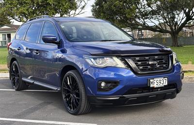 2019 Nissan Pathfinder - Thumbnail
