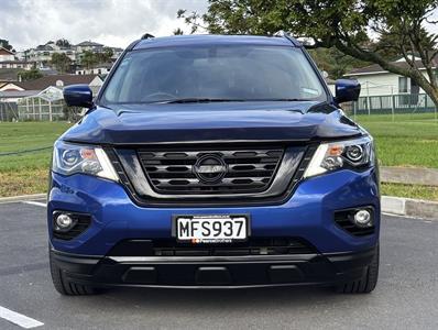 2019 Nissan Pathfinder - Thumbnail