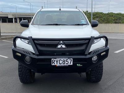 2021 Mitsubishi Triton - Thumbnail