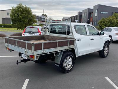 2021 Mitsubishi Triton - Thumbnail