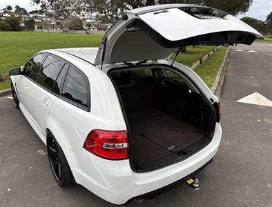 2016 Holden Commodore - Thumbnail