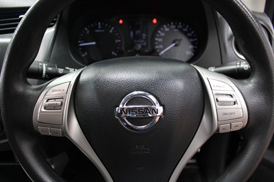 2017 Nissan Navara - Thumbnail