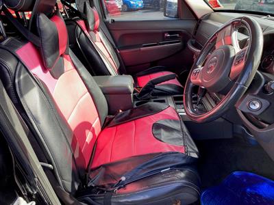 2011 Jeep CHEROKEE - Thumbnail