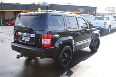 2011 Jeep CHEROKEE - Thumbnail