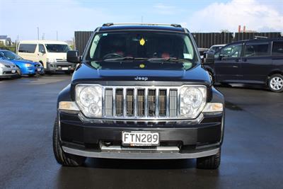 2011 Jeep CHEROKEE - Thumbnail