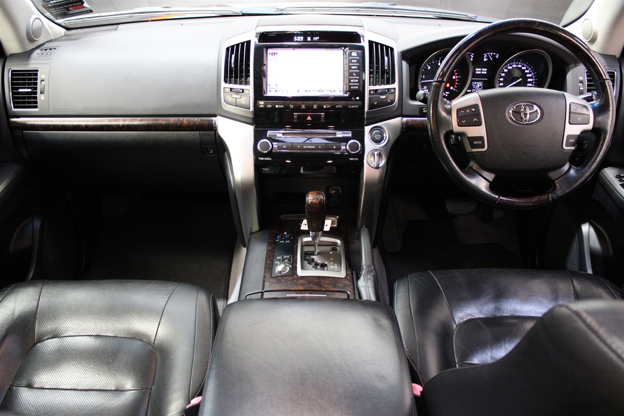 2012 Toyota Land Cruiser