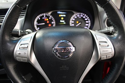 2015 Nissan Navara - Thumbnail