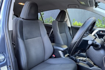 2014 Toyota RAV4 - Thumbnail