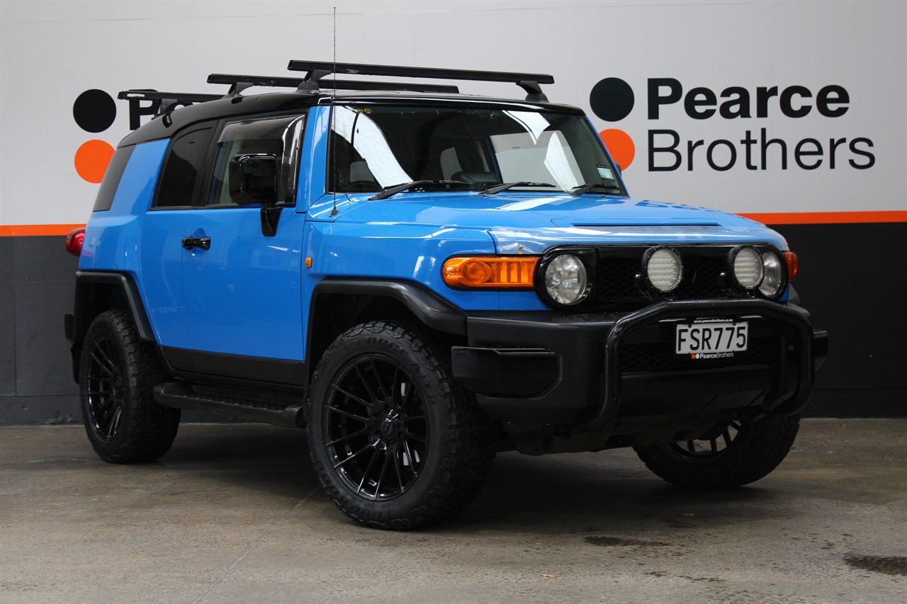 2011 Toyota FJ CRUISER