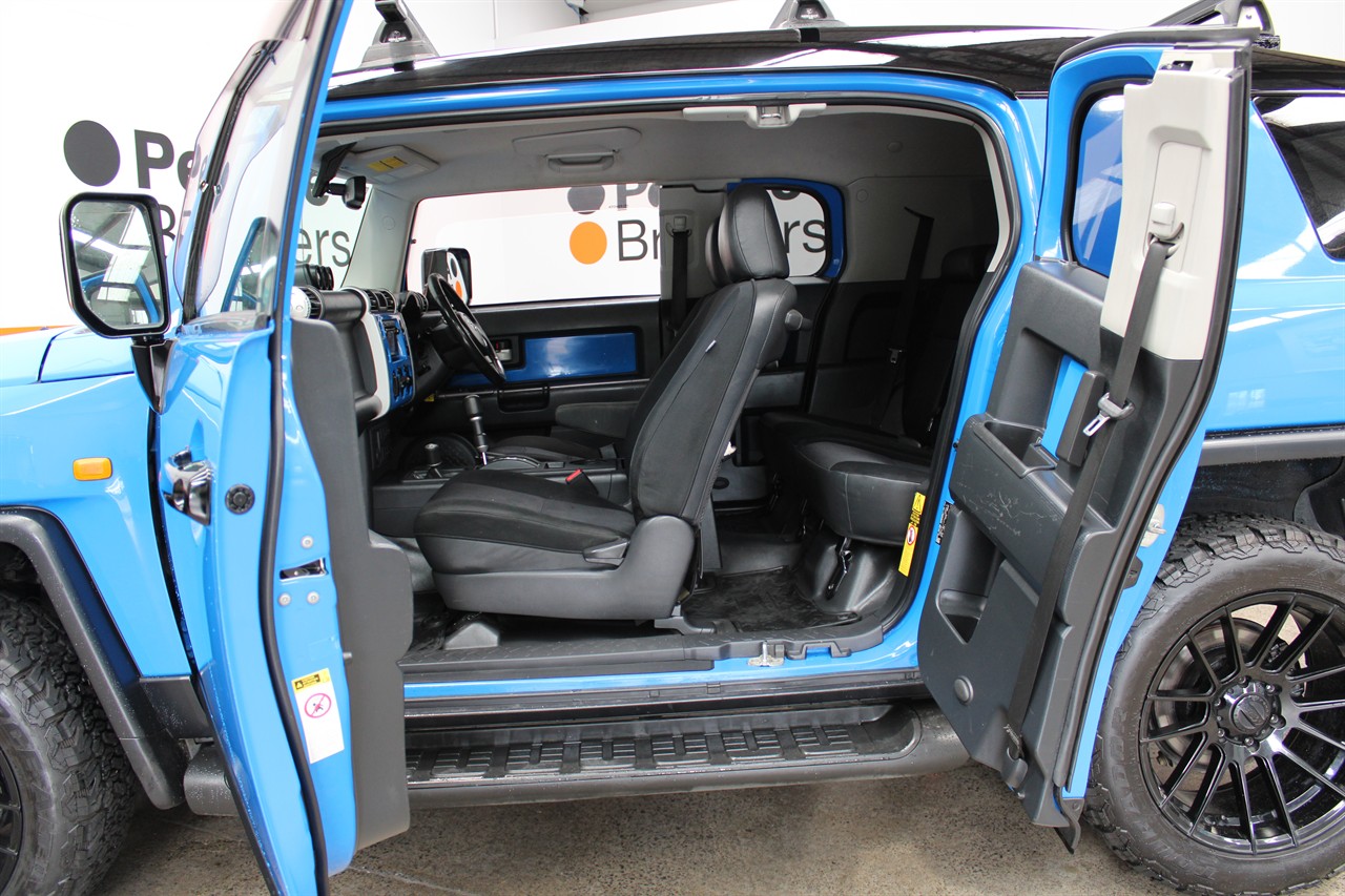 2011 Toyota FJ CRUISER