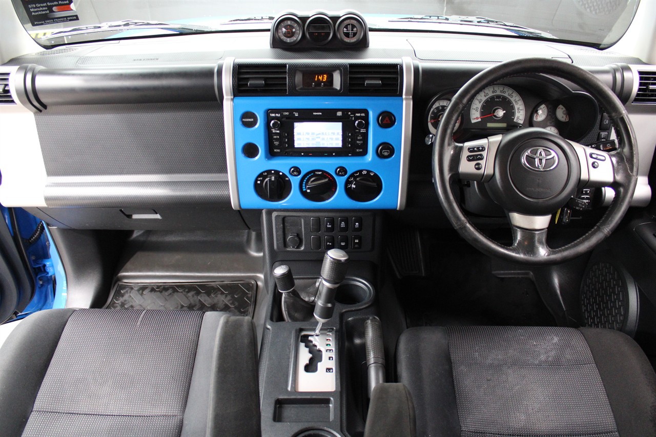 2011 Toyota FJ CRUISER