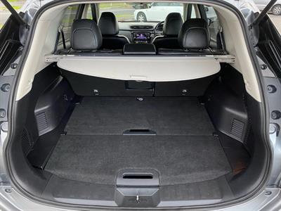 2022 Nissan X-Trail - Thumbnail