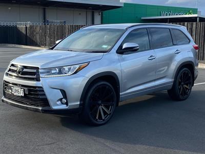 2017 Toyota Highlander - Thumbnail