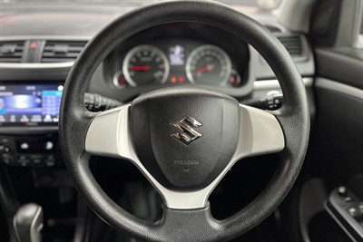 2016 Suzuki Swift - Thumbnail