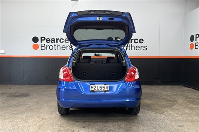 2016 Suzuki Swift - Thumbnail