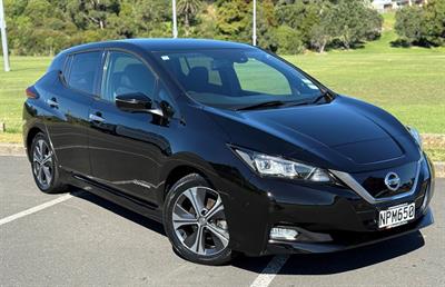 2017 Nissan Leaf - Thumbnail