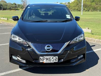 2017 Nissan Leaf - Thumbnail