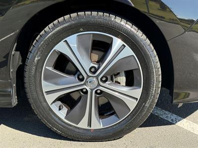 2017 Nissan Leaf - Thumbnail