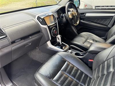 2018 Isuzu Mu-X - Thumbnail