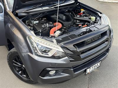 2018 Isuzu Mu-X - Thumbnail