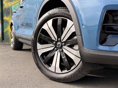 2022 Volvo Xc40 - Thumbnail