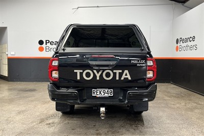 2025 Toyota Hilux - Thumbnail