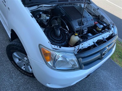 2006 Toyota Hilux - Thumbnail