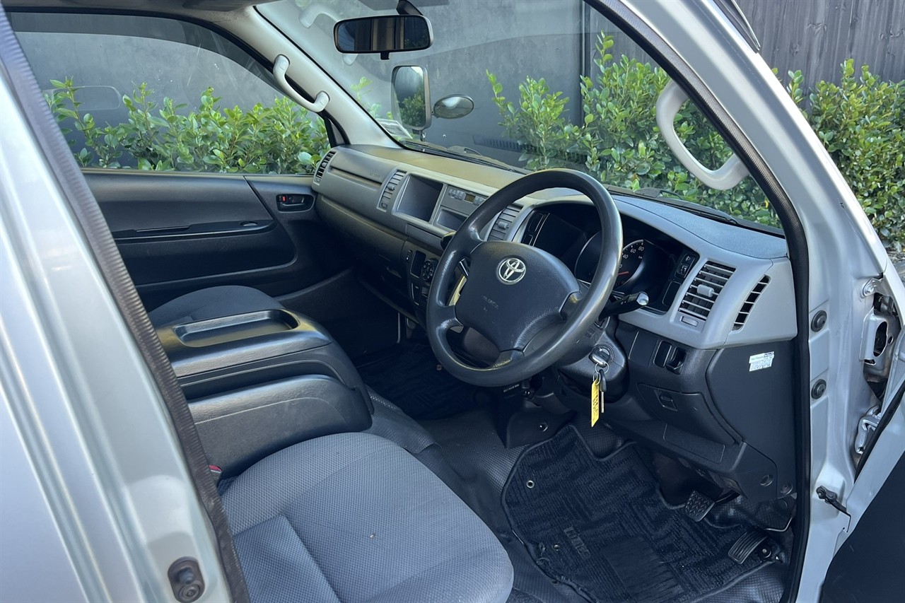 2011 Toyota Hiace