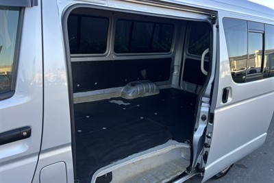 2011 Toyota Hiace - Thumbnail