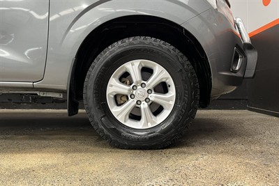 2019 Nissan Navara - Thumbnail