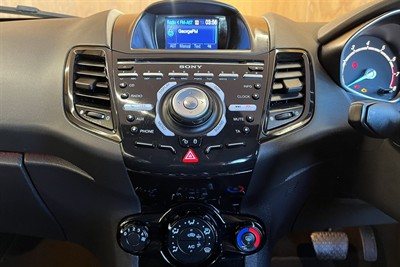 2014 Ford Fiesta - Thumbnail