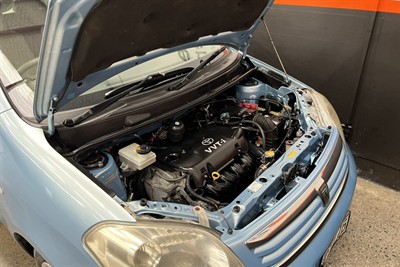 2006 Toyota RAUM - Thumbnail