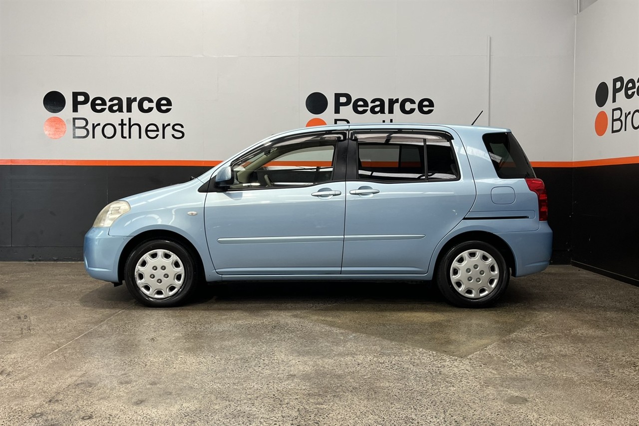 2006 Toyota RAUM