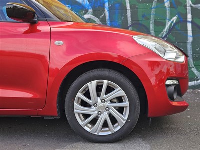 2024 Suzuki Swift - Thumbnail