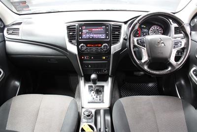 2022 Mitsubishi Triton - Thumbnail