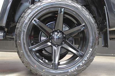 2022 Mitsubishi Triton - Thumbnail