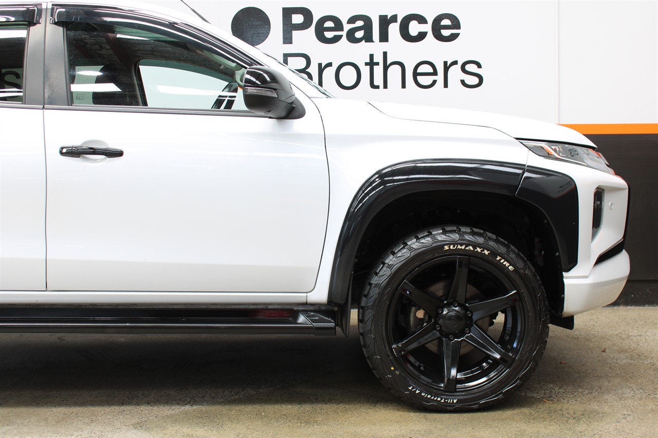 2022 Mitsubishi Triton