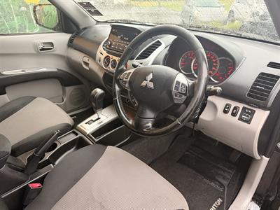 2014 Mitsubishi Triton - Thumbnail
