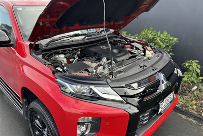 2022 Mitsubishi Triton - Thumbnail