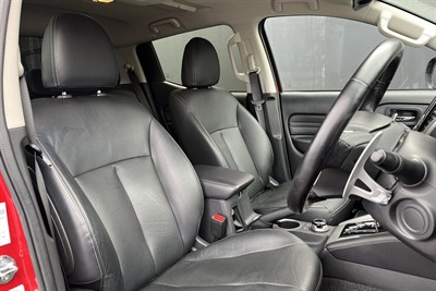 2022 Mitsubishi Triton - Thumbnail