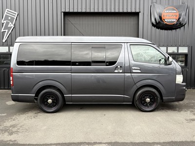 2010 Toyota Hiace - Thumbnail