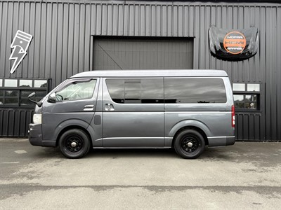 2010 Toyota Hiace - Thumbnail