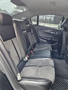 2016 Holden Commodore - Thumbnail