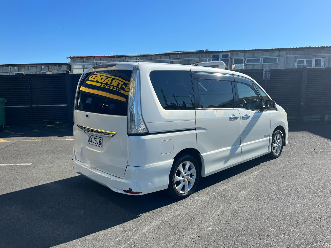 2013 Nissan Serena