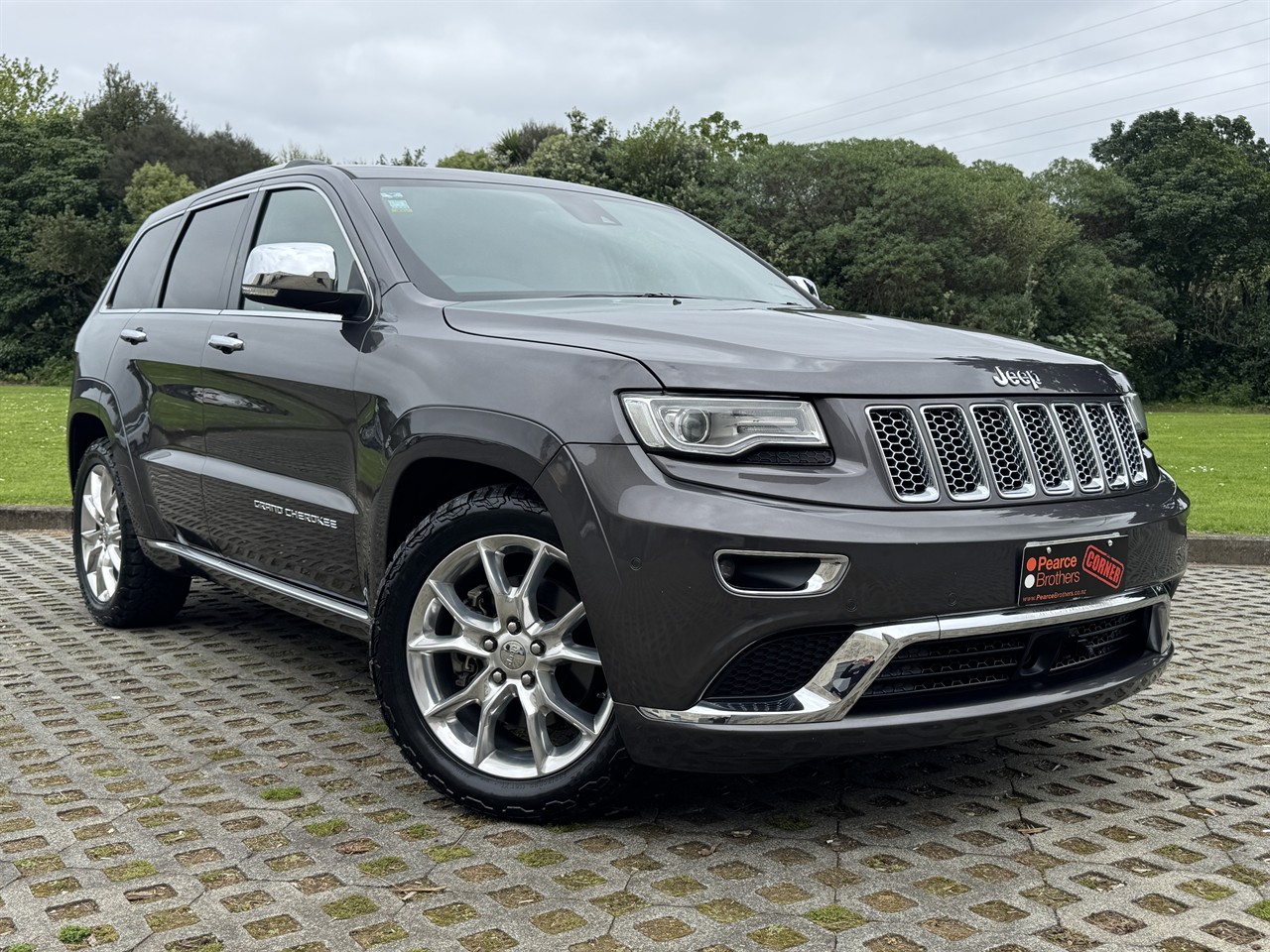 2016 Jeep GRAND CHEROKEE
