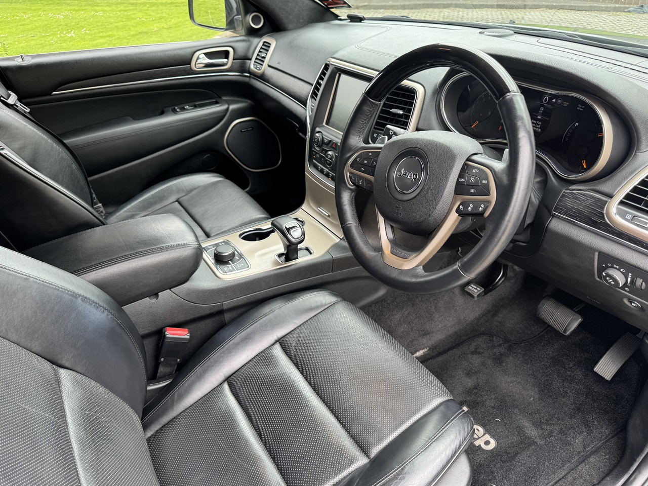 2016 Jeep GRAND CHEROKEE