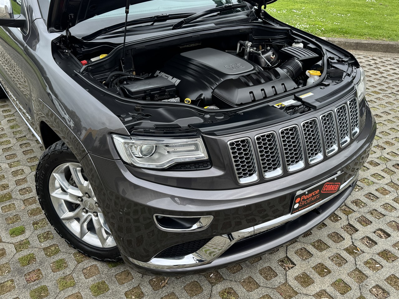 2016 Jeep GRAND CHEROKEE