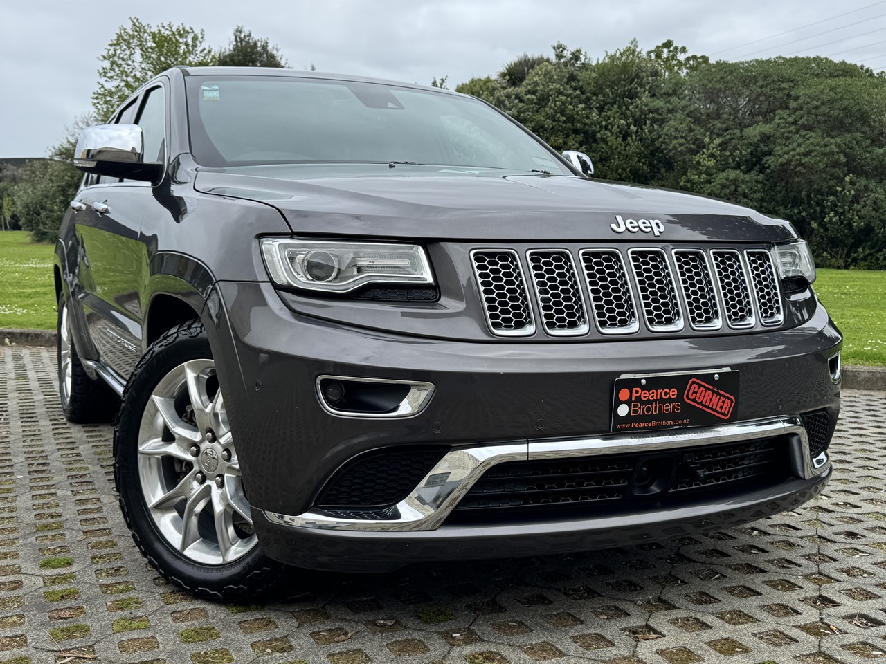 2016 Jeep GRAND CHEROKEE