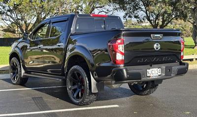 2021 Nissan Navara - Thumbnail