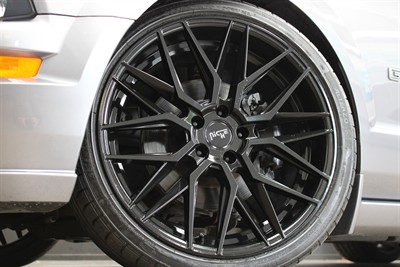 2005 Ford Mustang - Thumbnail